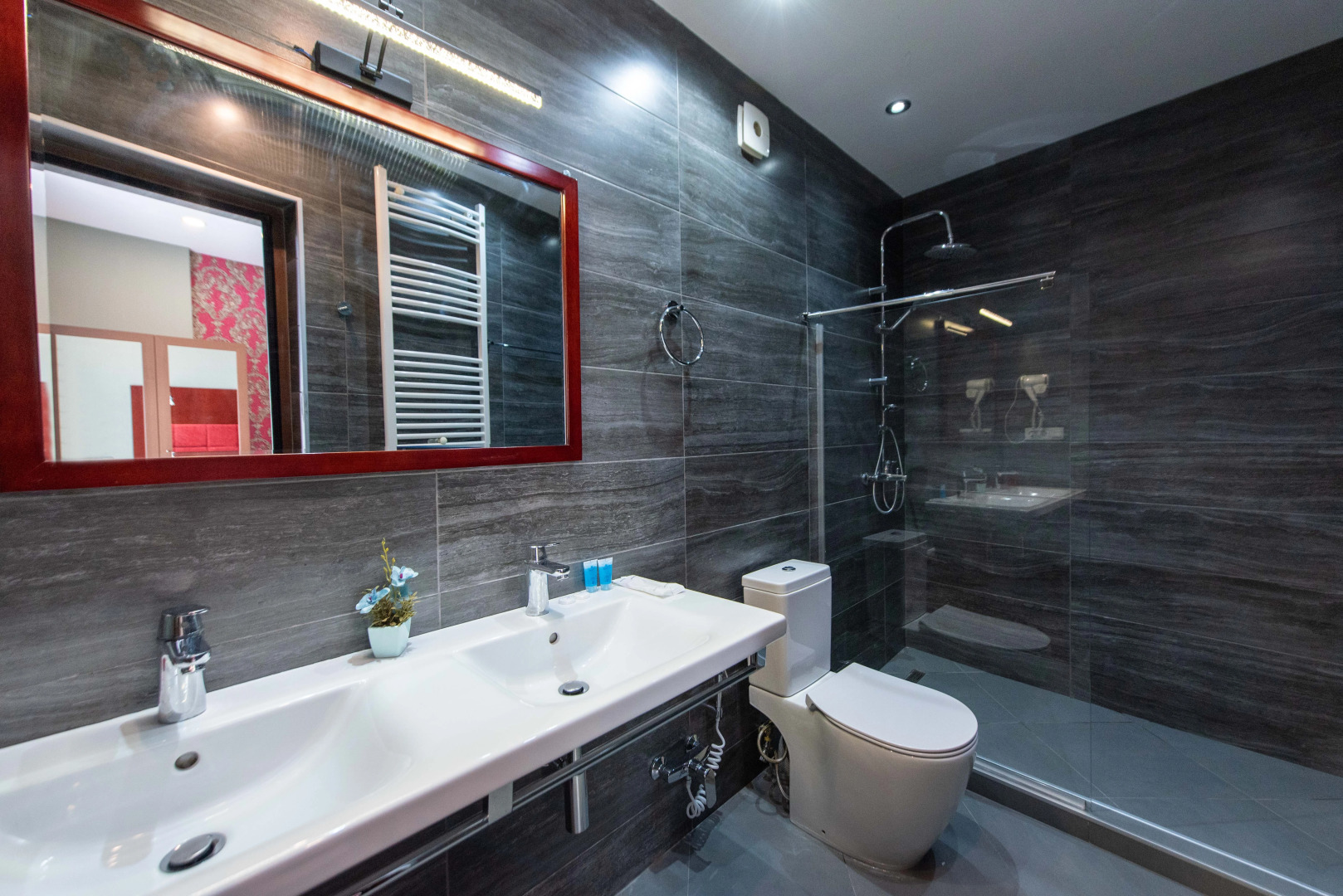 Photo - Kraveli Hotel