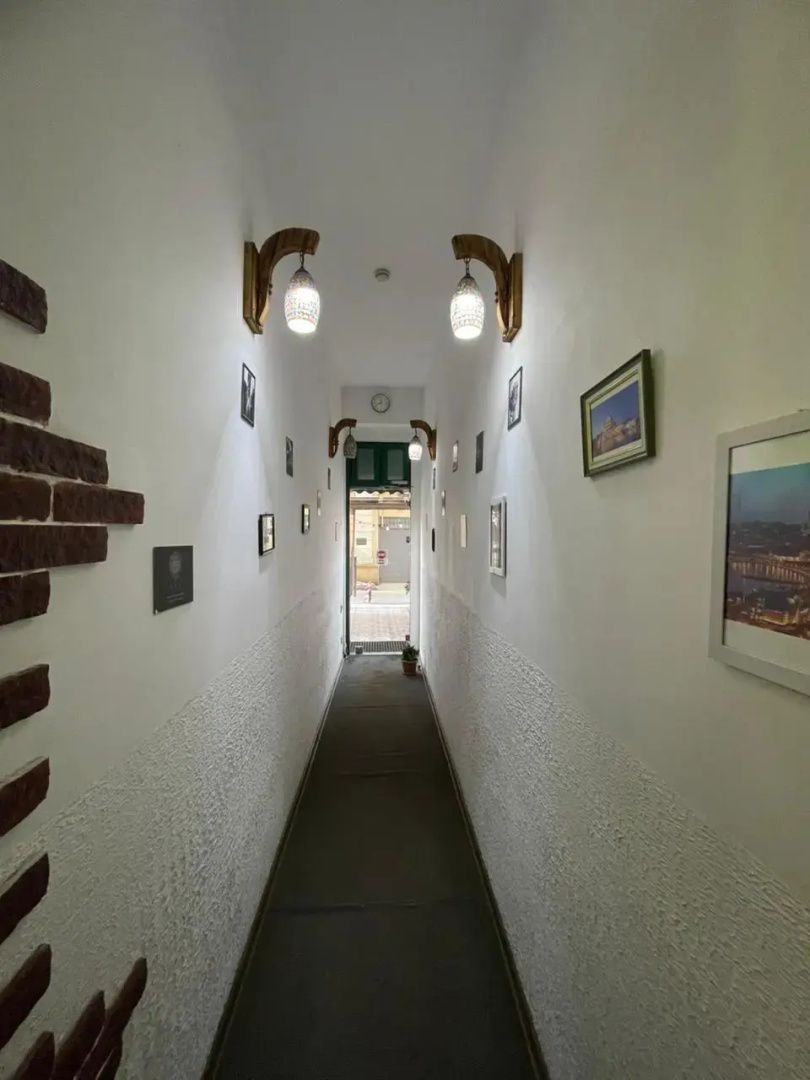 Photo - Best Center Inn Hotel