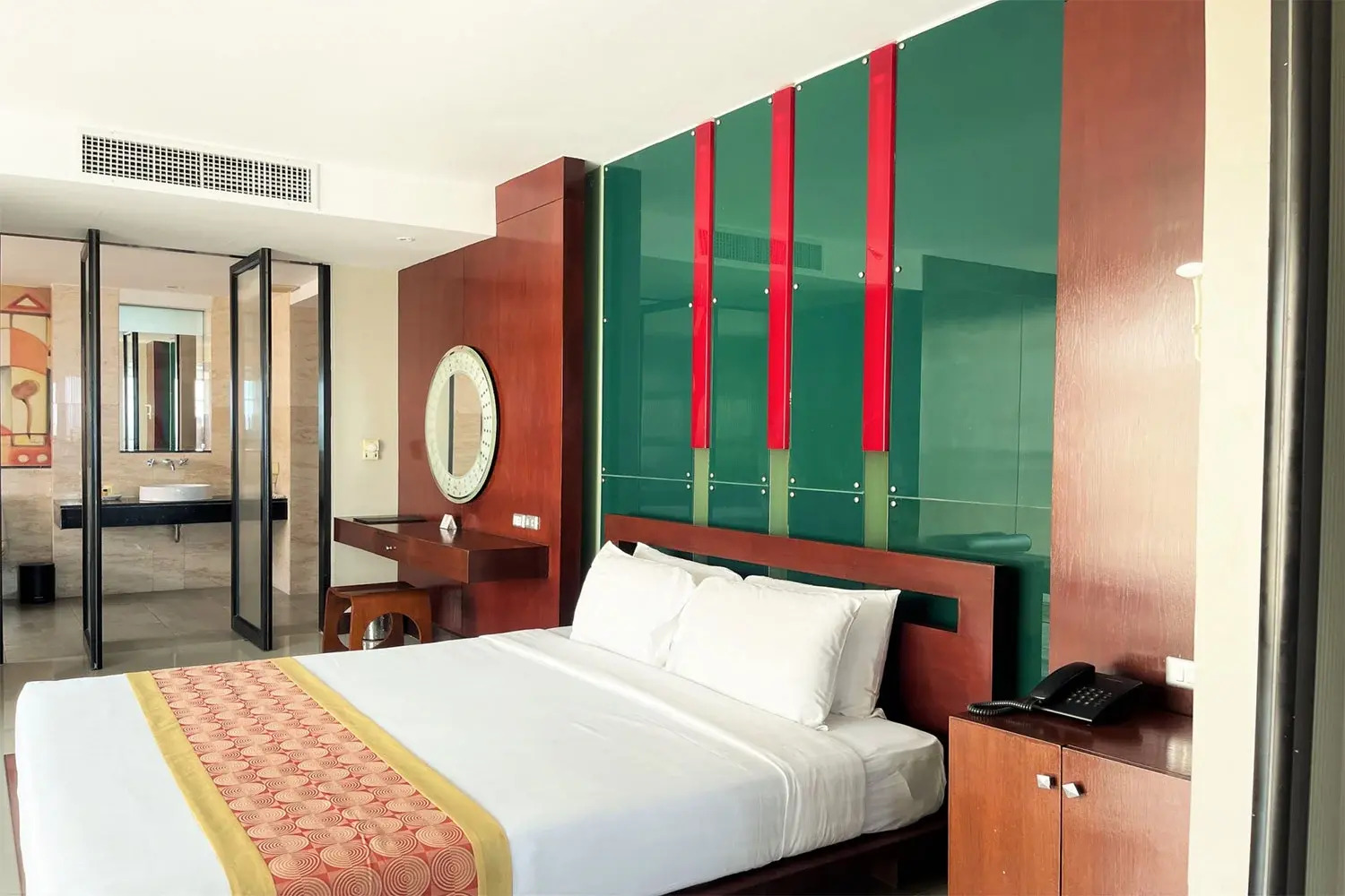 Photo - Long Beach Garden Hotel & Pavilions