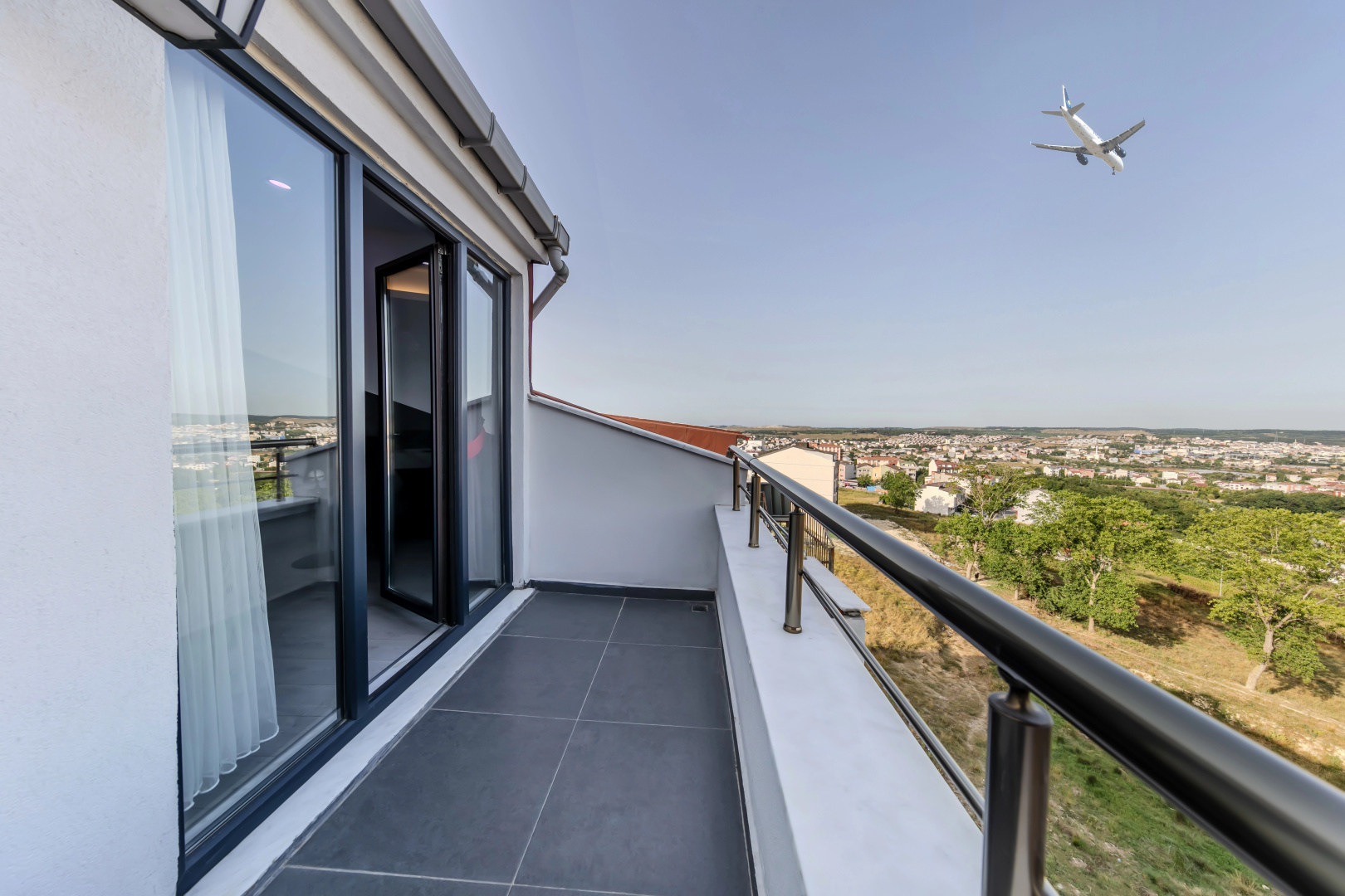 Photo - Intercity Airport Hotel