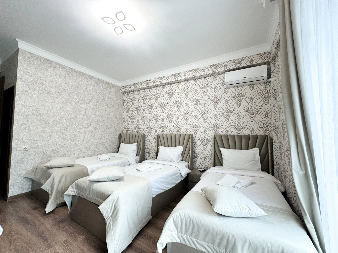 Photo - Armenia Hotel