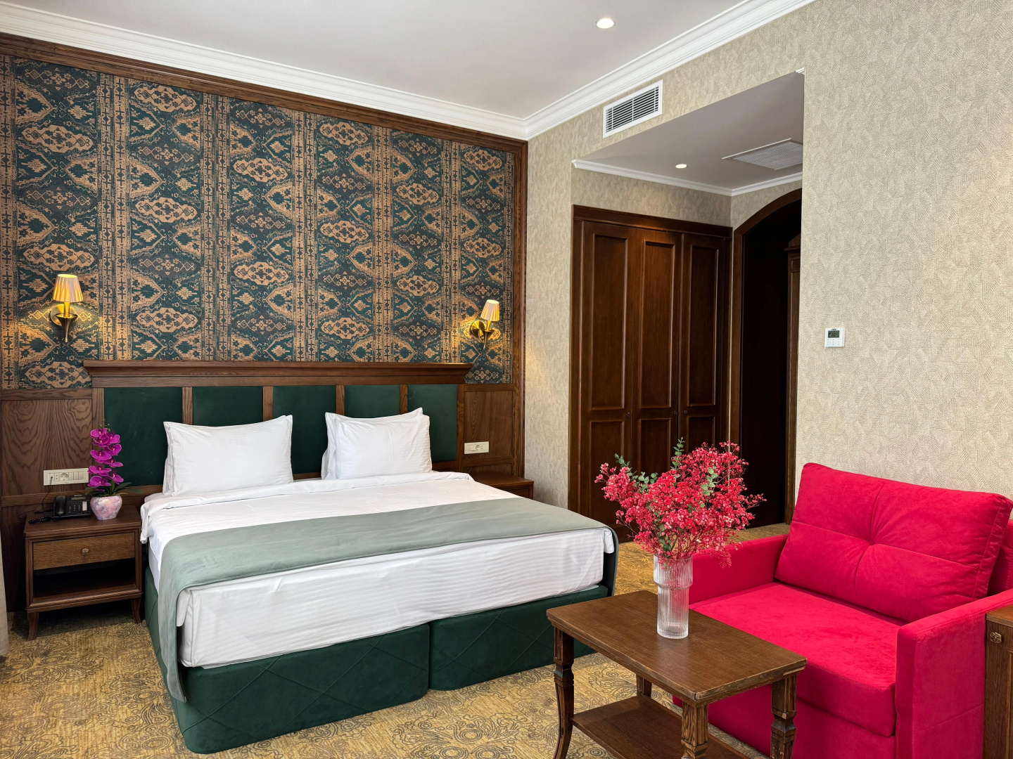 Photo - Midway Baku Hotel