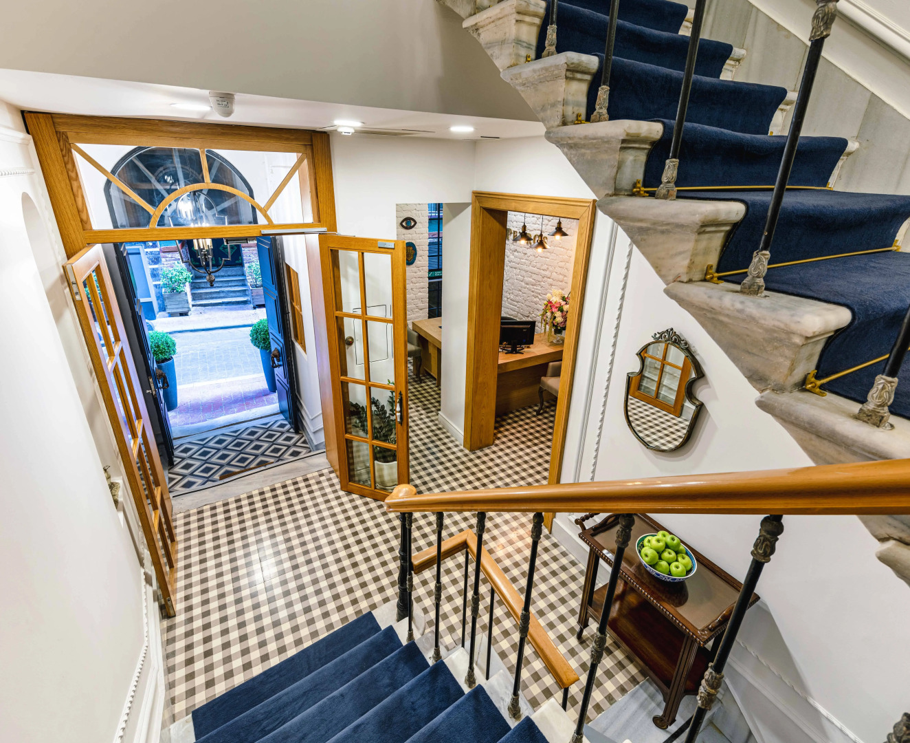 Photo - Petros Hotel