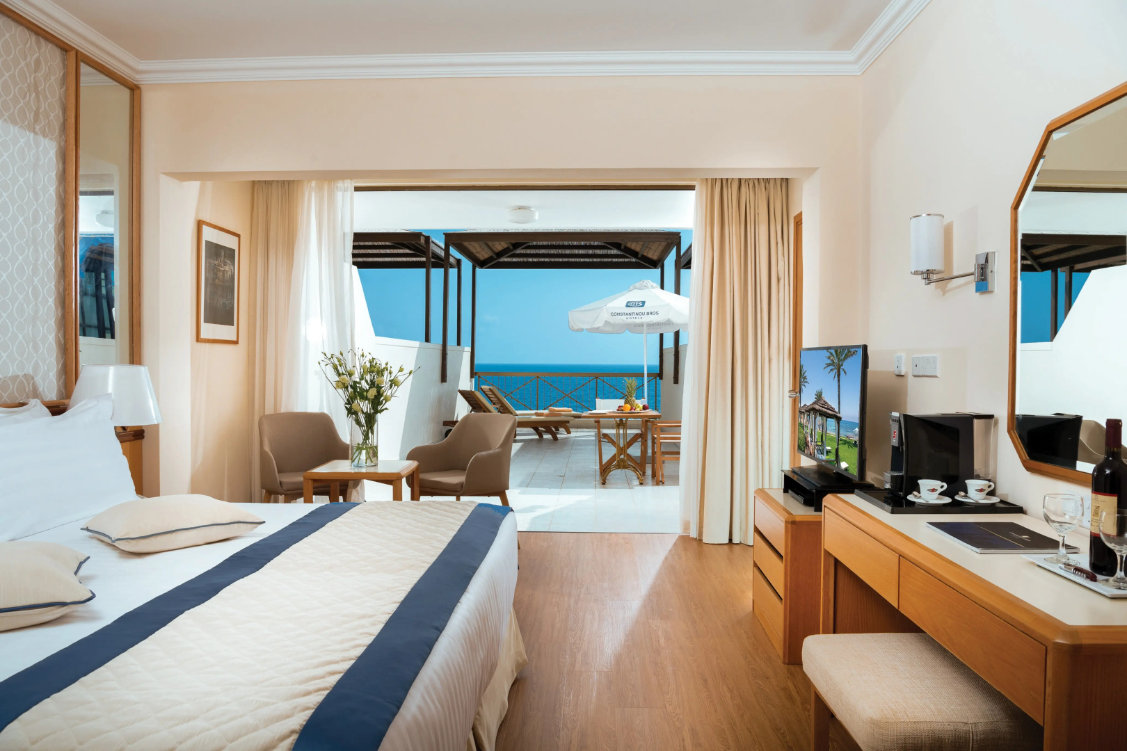 Foto - Constantinou Bros Athena Royal Beach Hotel