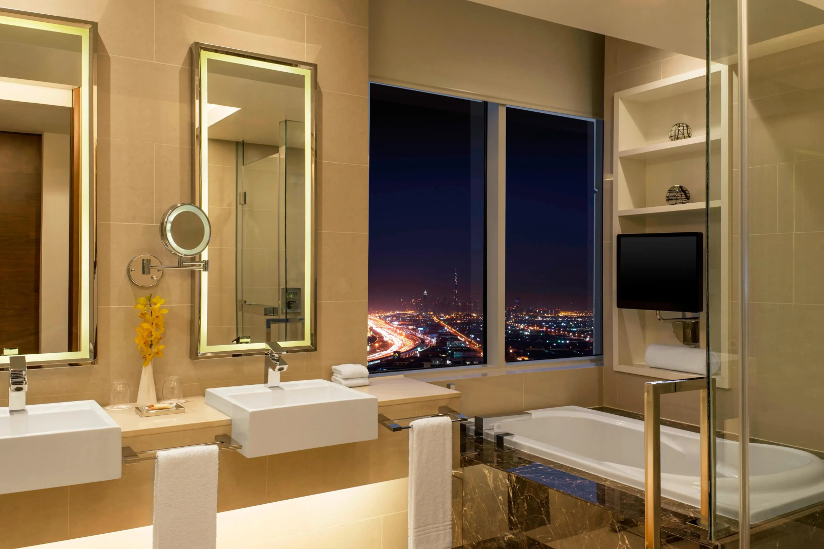 Photo - Sheraton Mall of the Emirates Hotel, Dubai