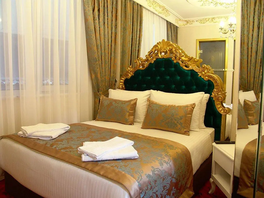 Photo - White Monarch Hotel