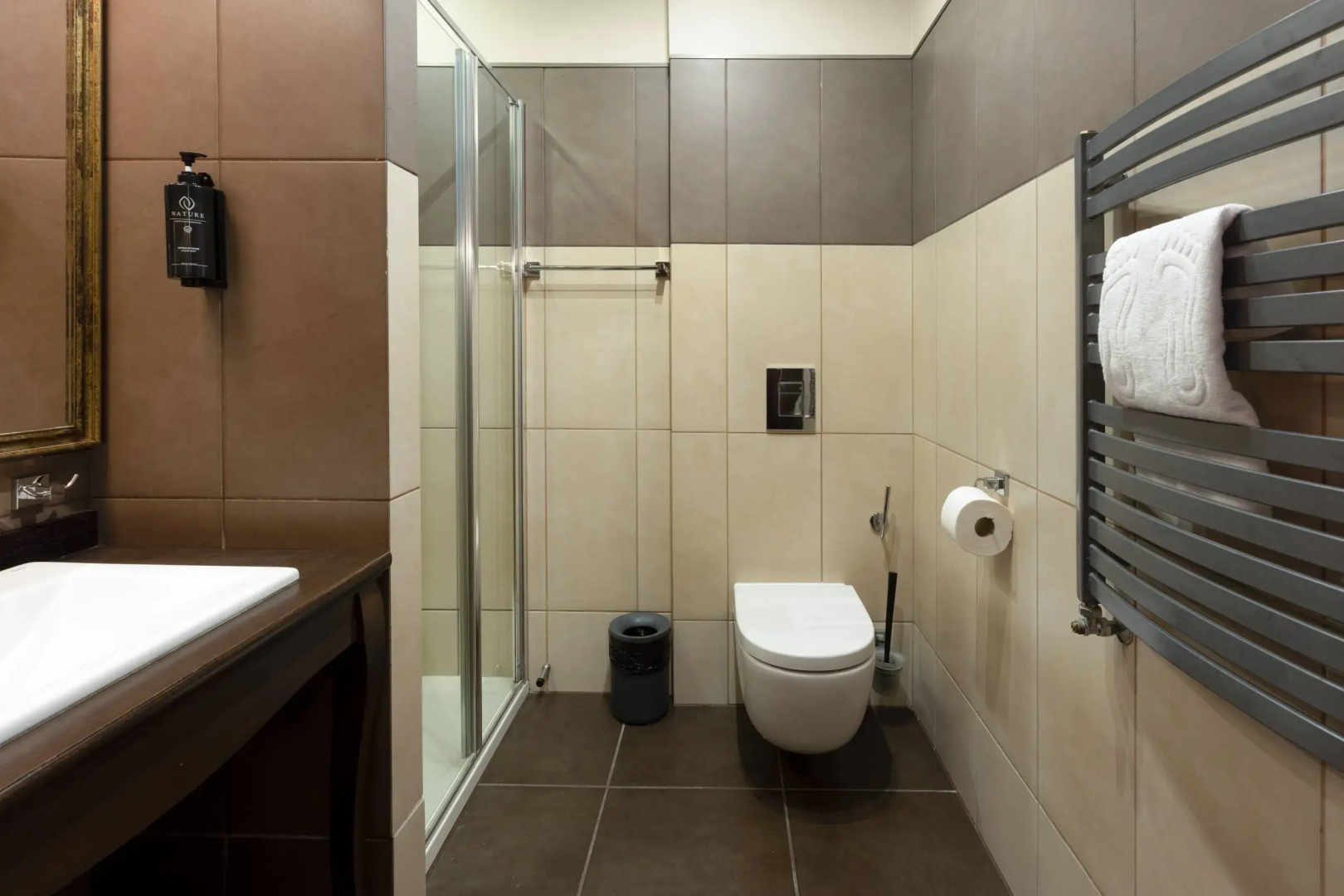 Photo - ROYAL ROOMS by WOW HOMES