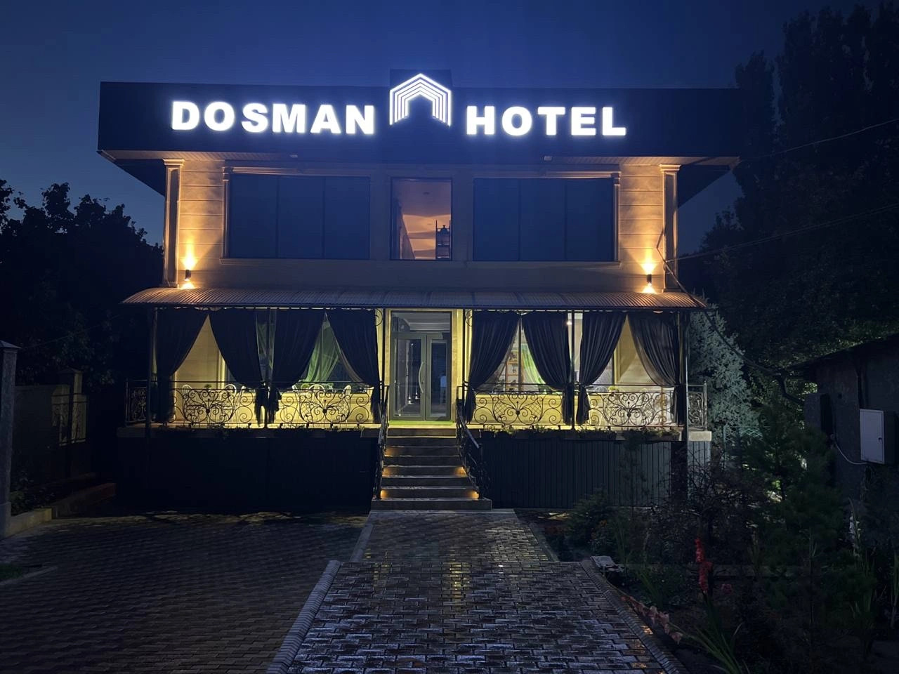 Foto - Dosman Hotel Bishkek