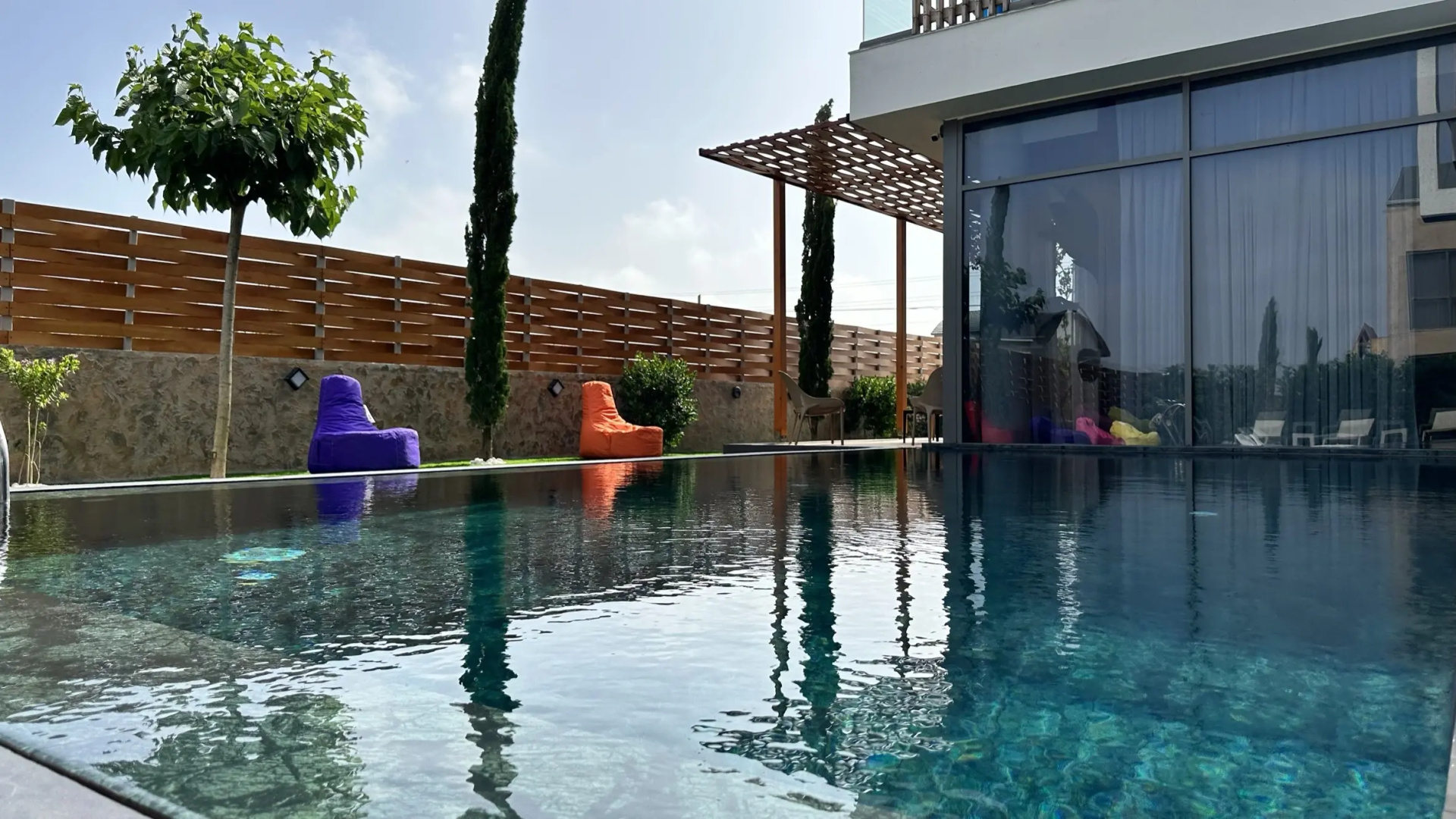 Foto - DrVilla Suits