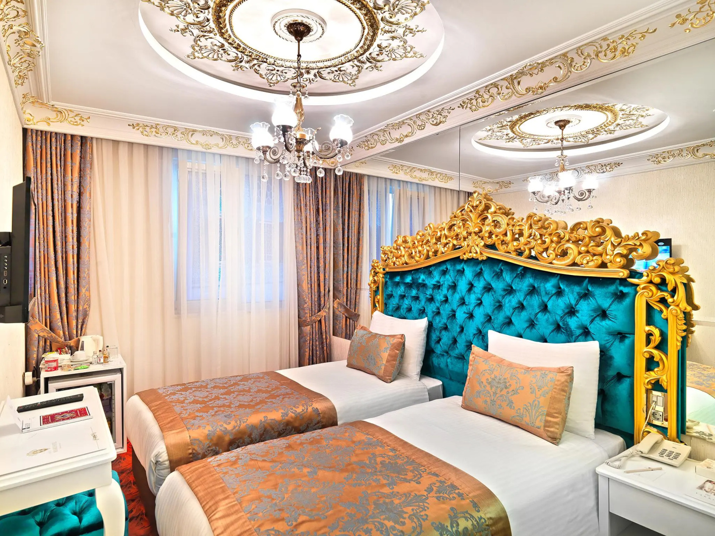Photo - White Monarch Hotel