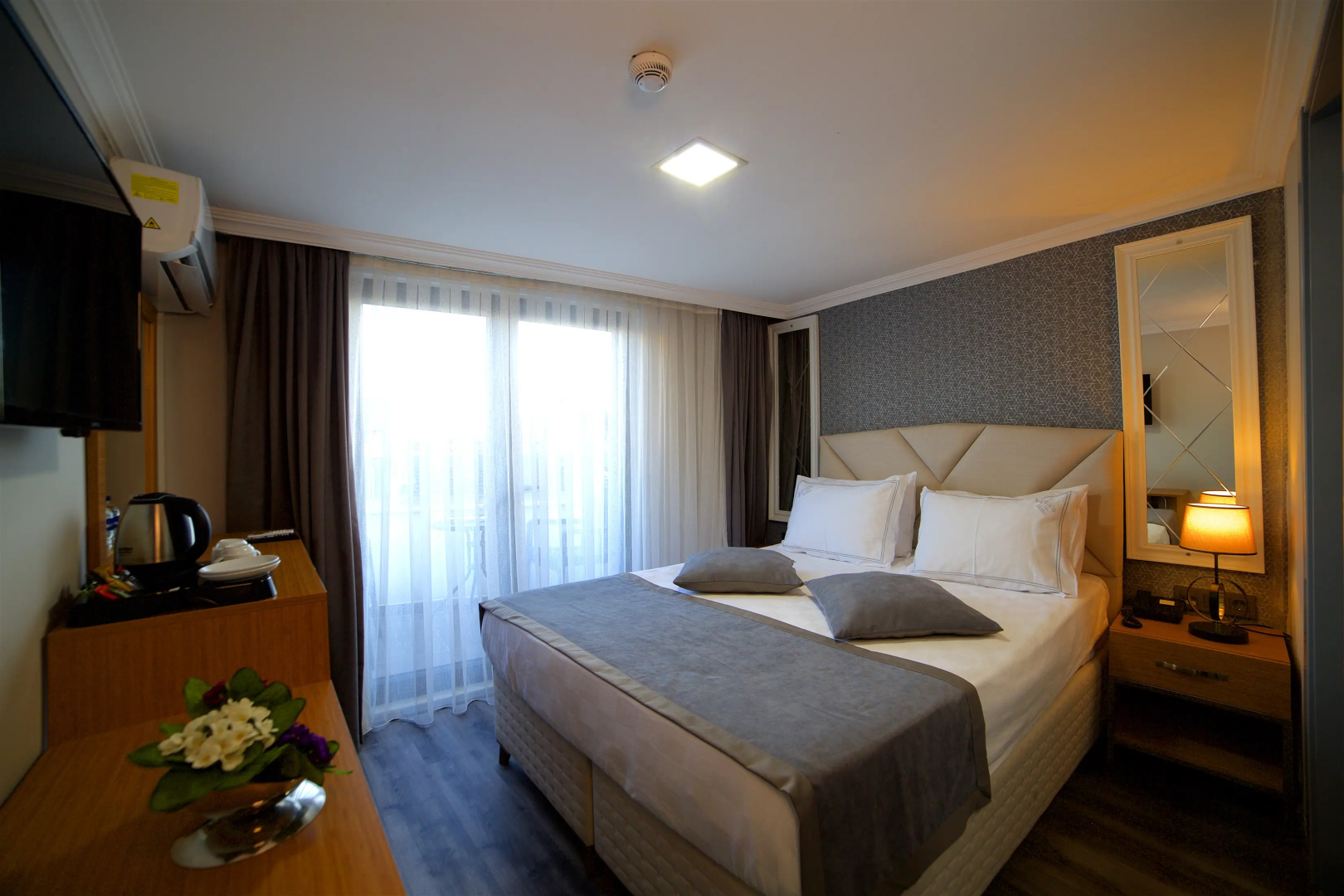 Photo - Almina Inn Hotel