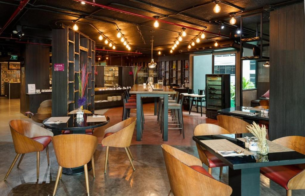 Photo - RakYim Siam - Sukhumvit 15