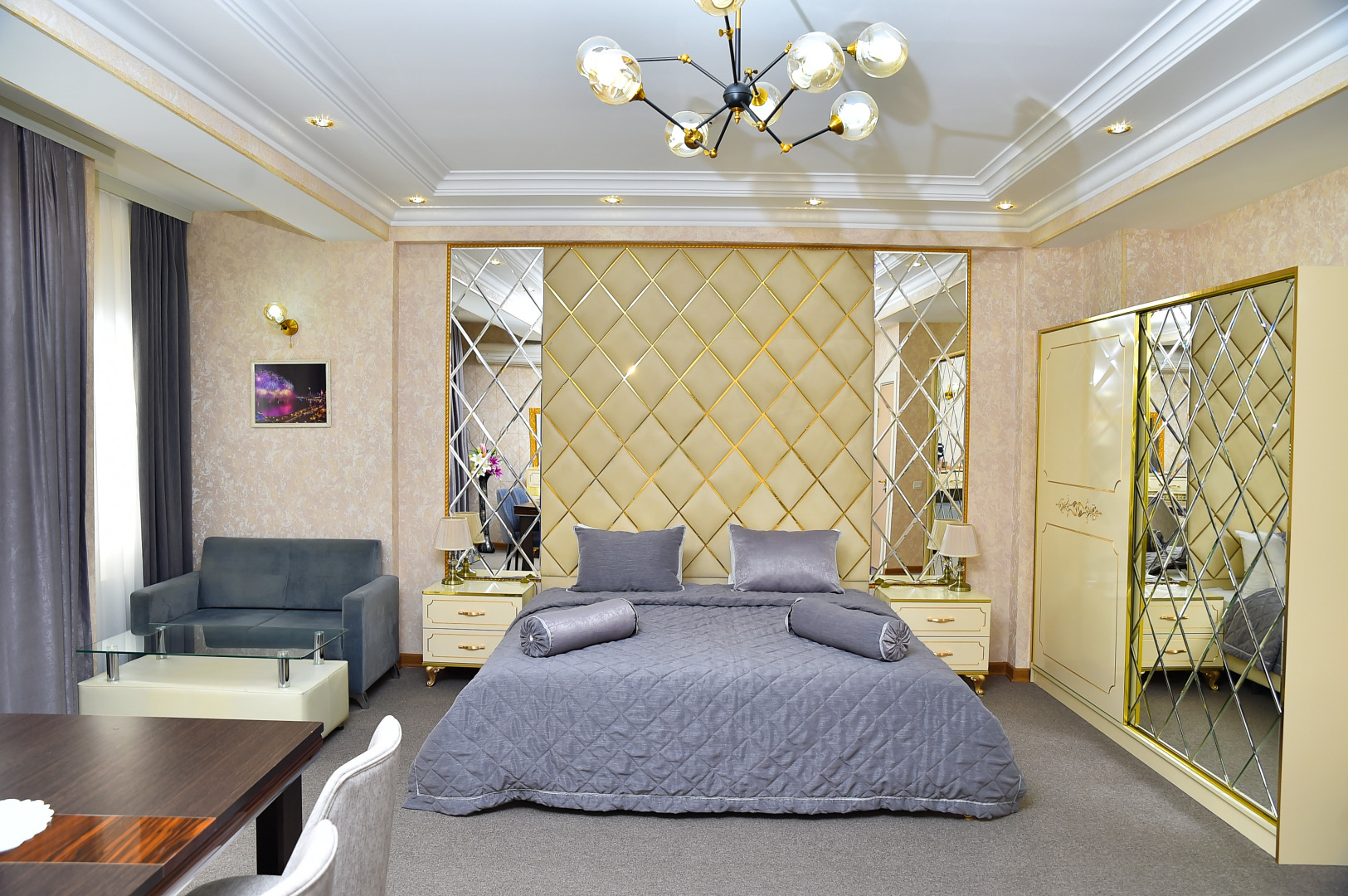 Photo - Karat Inn Boutique Hotel