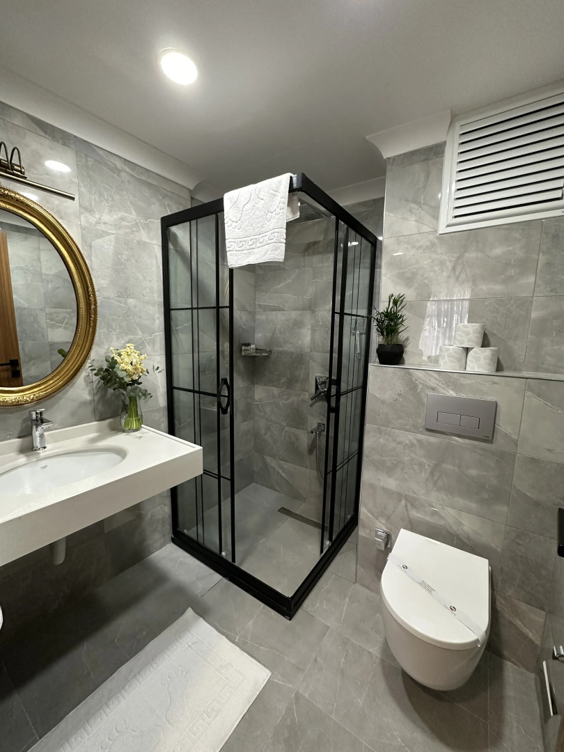Photo - H&L Suites