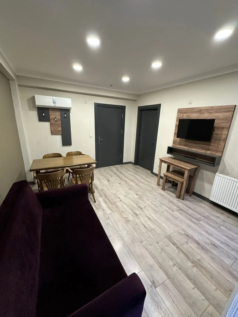 Photo - Corner Suite