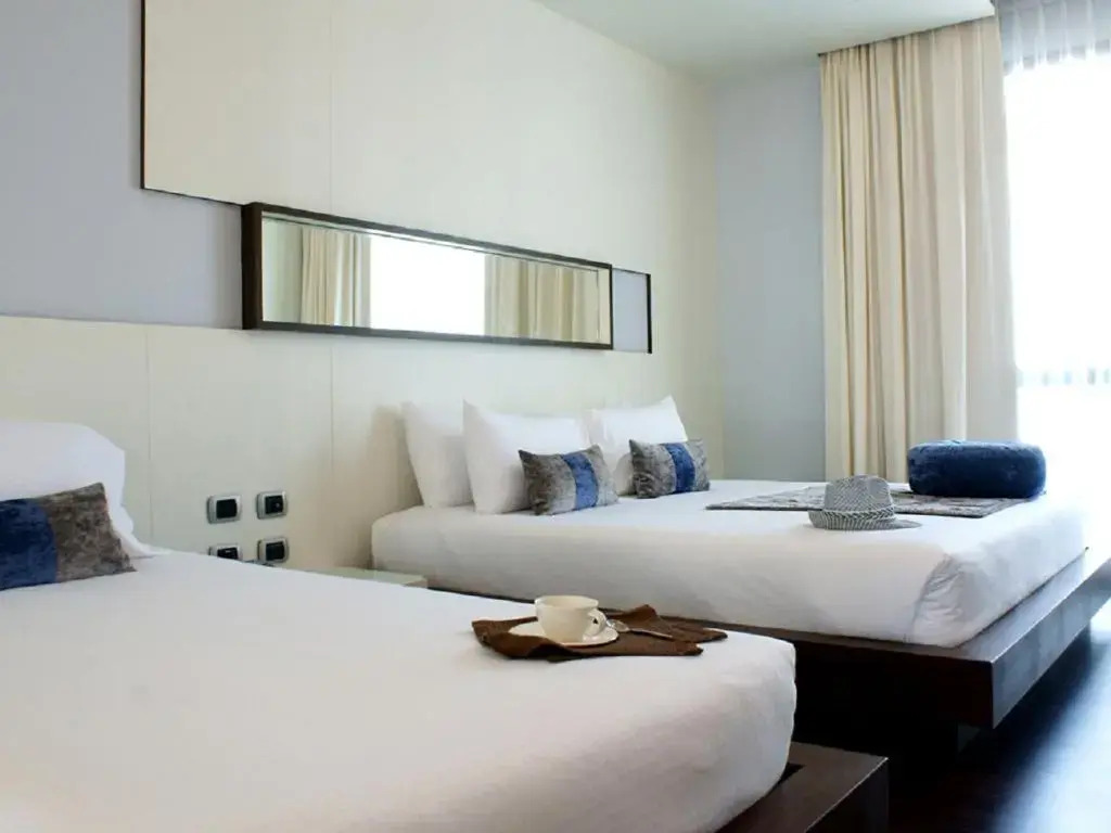 Foto - Z Through By The Zign