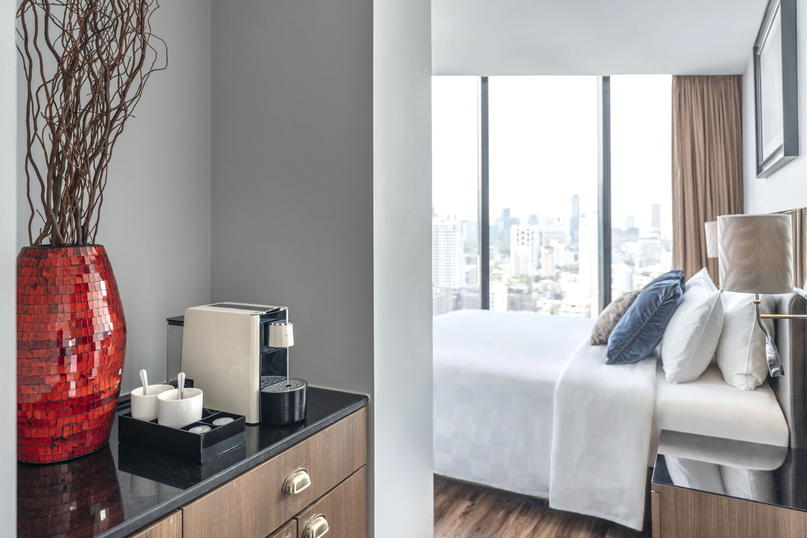 Photo - The Continent Hotel Sukhumvit - Asok BTS Bangkok