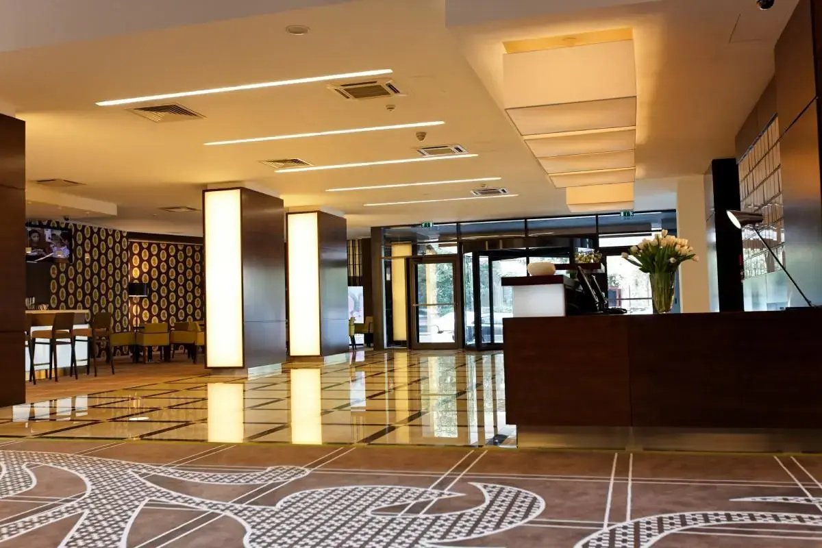 Photo - Capital Plaza Hotel