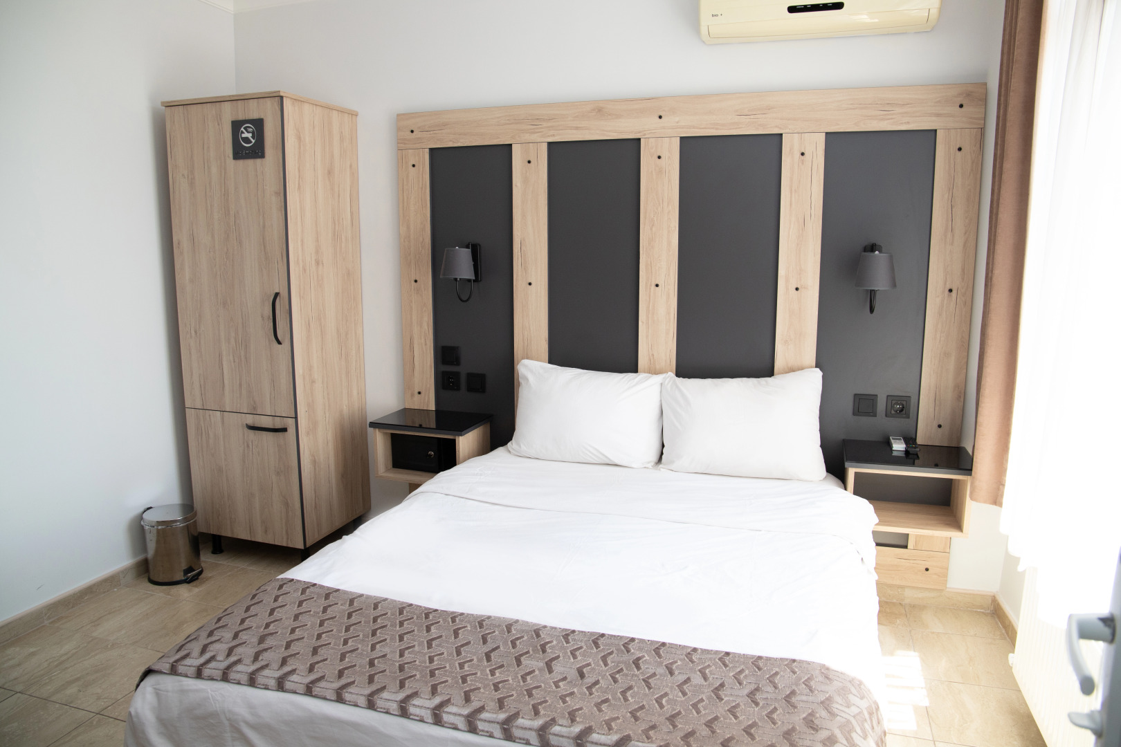 Photo - Galley Hotel