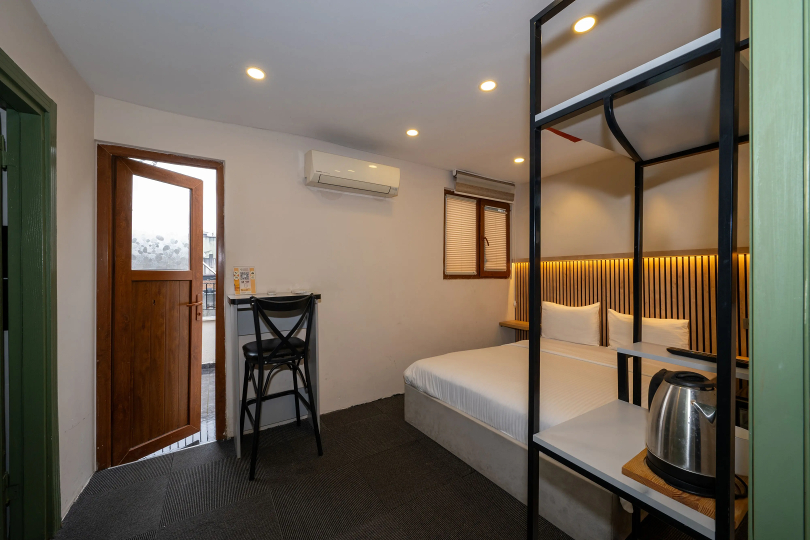 Photo - Rafinn Hotel
