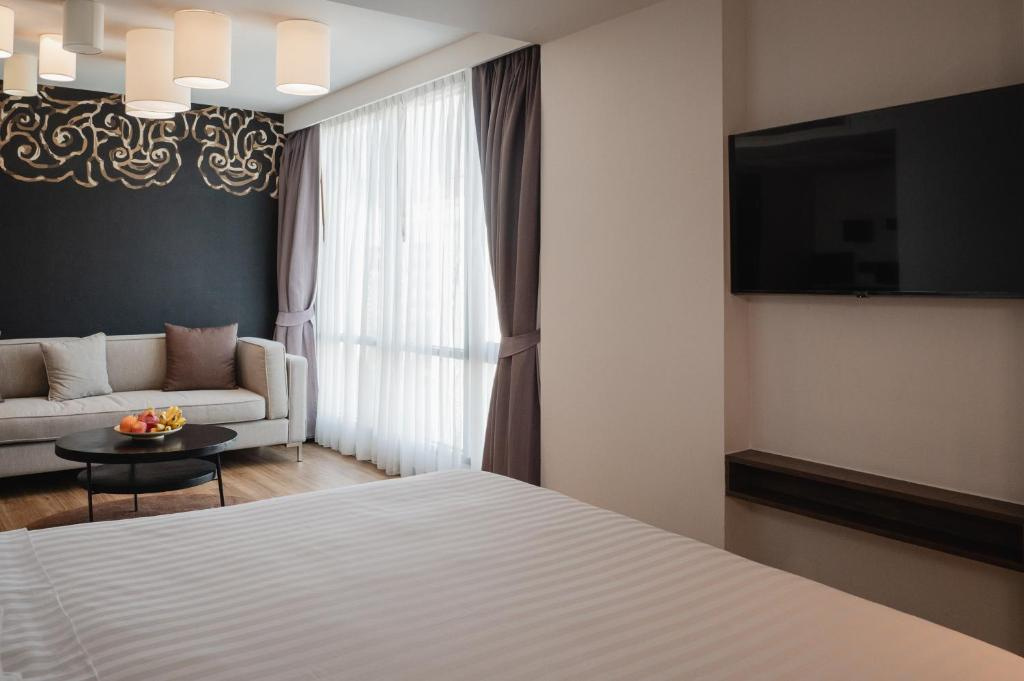 Photo - RakYim Siam - Sukhumvit 15