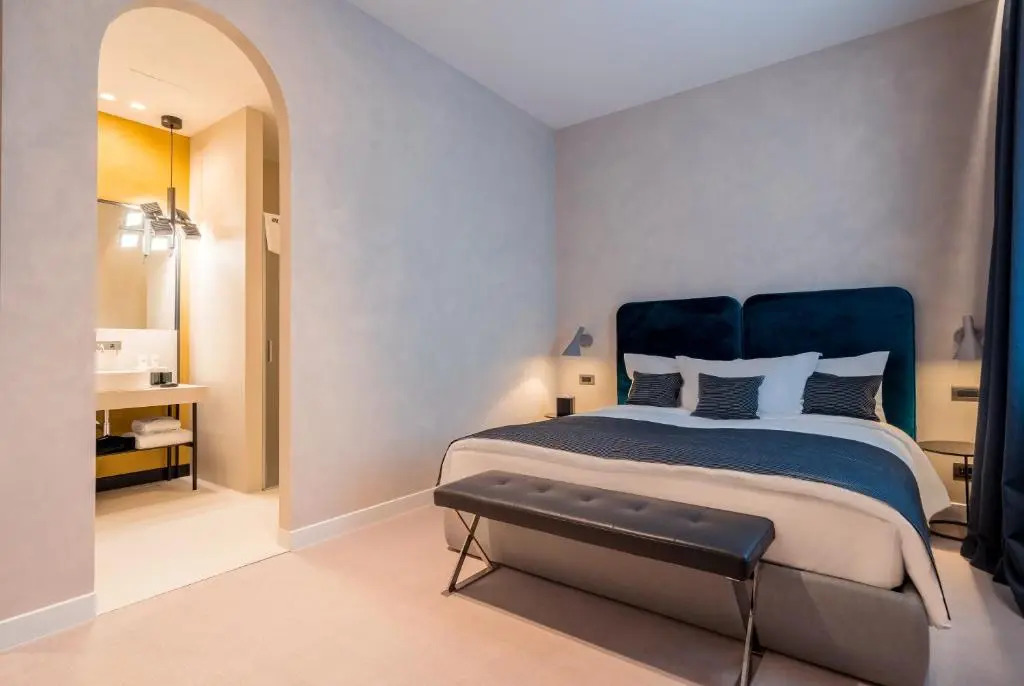 Photo - Monograph Freedom Square