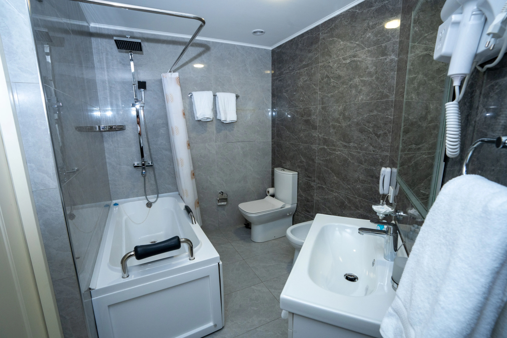 Photo - Garnet Hotel Tashkent