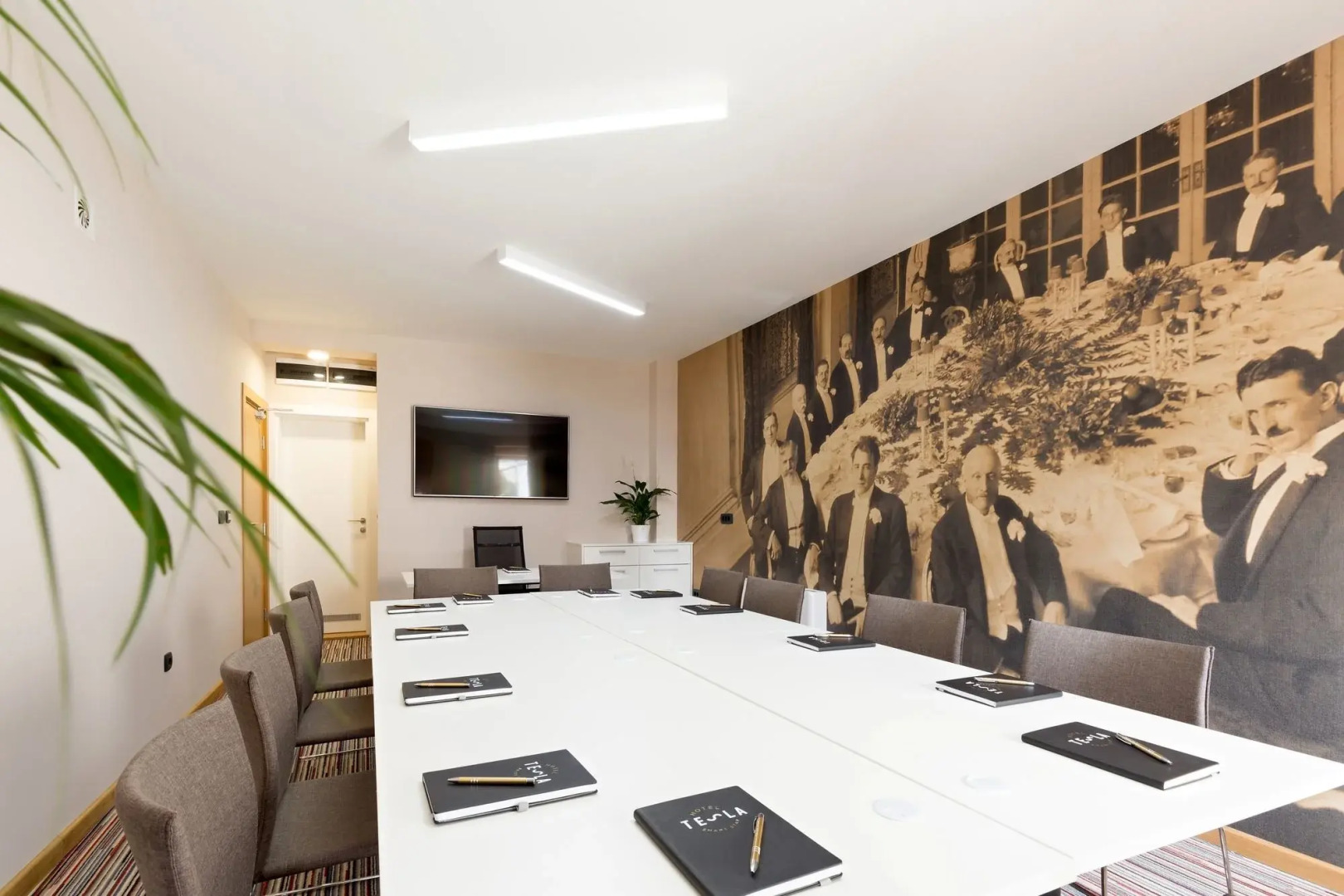 Foto - Hotel TESLA - Smart Stay Garni