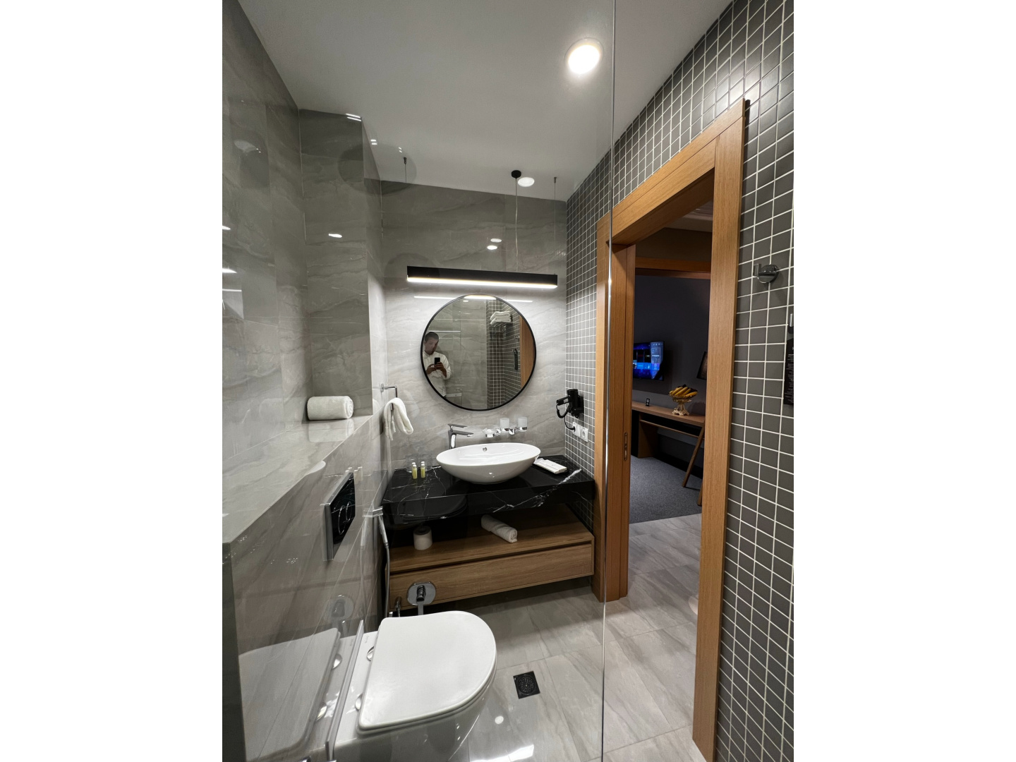 Photo - King Plaza Hotel