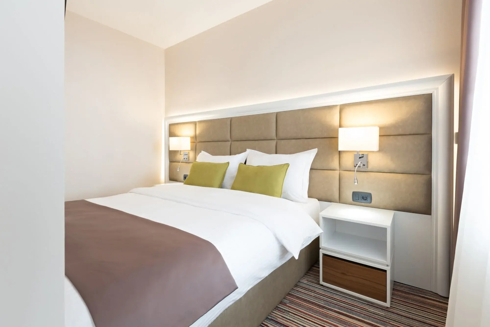 Foto - Hotel TESLA - Smart Stay Garni