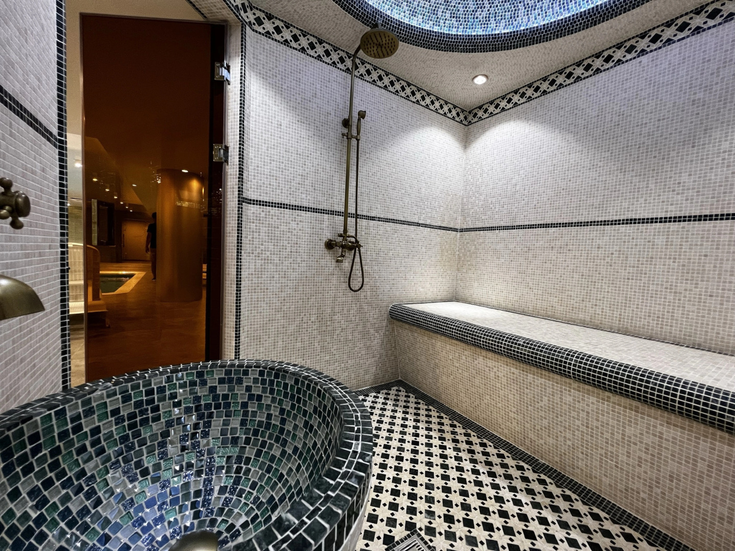 Photo - King Plaza Hotel