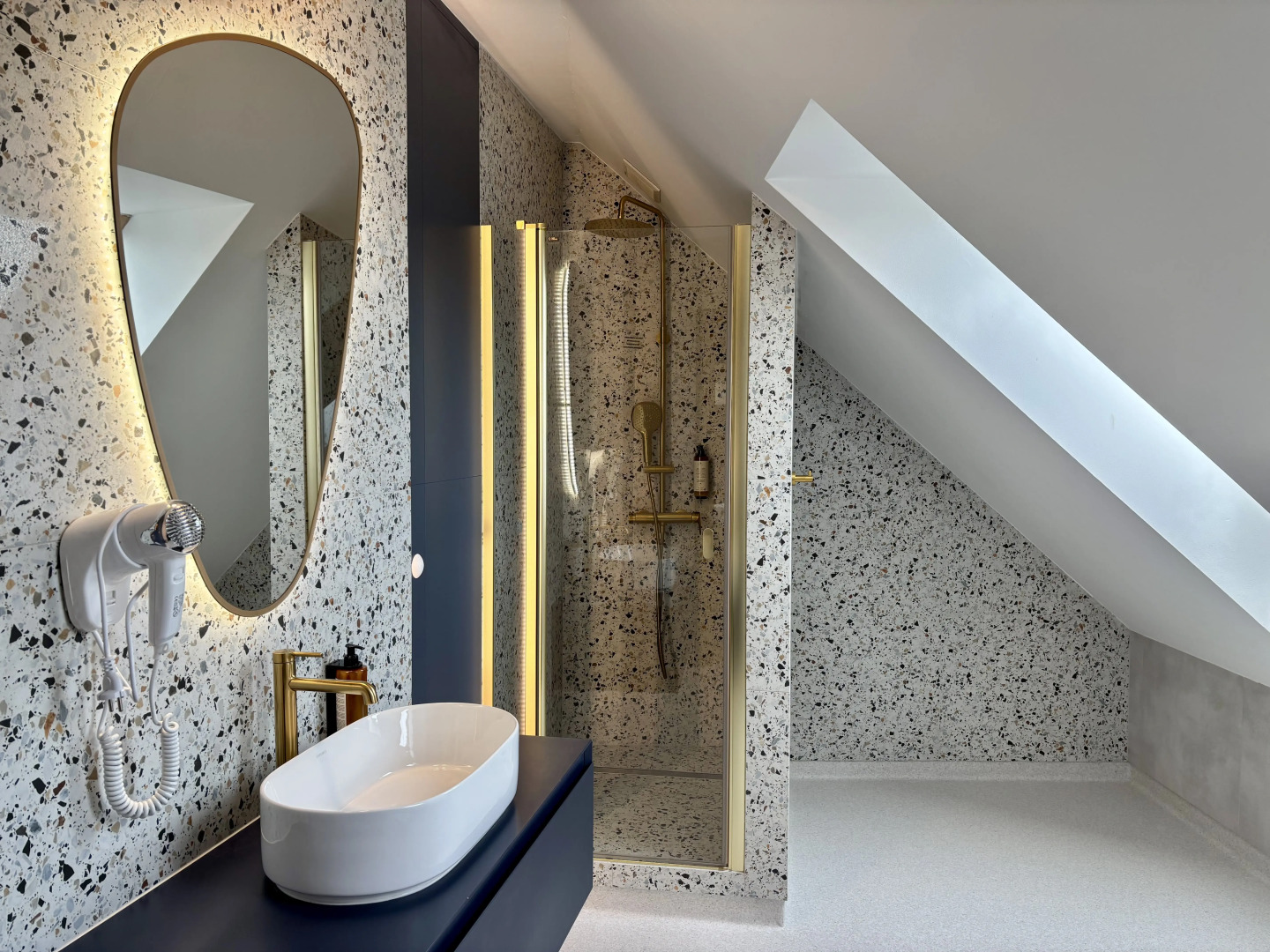 Foto - Hotel Fero Express POKOJE KLIMATYZOWANE AC