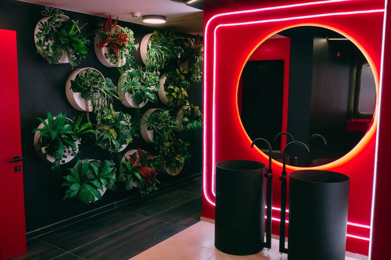 Photo - Meta Business Hotel