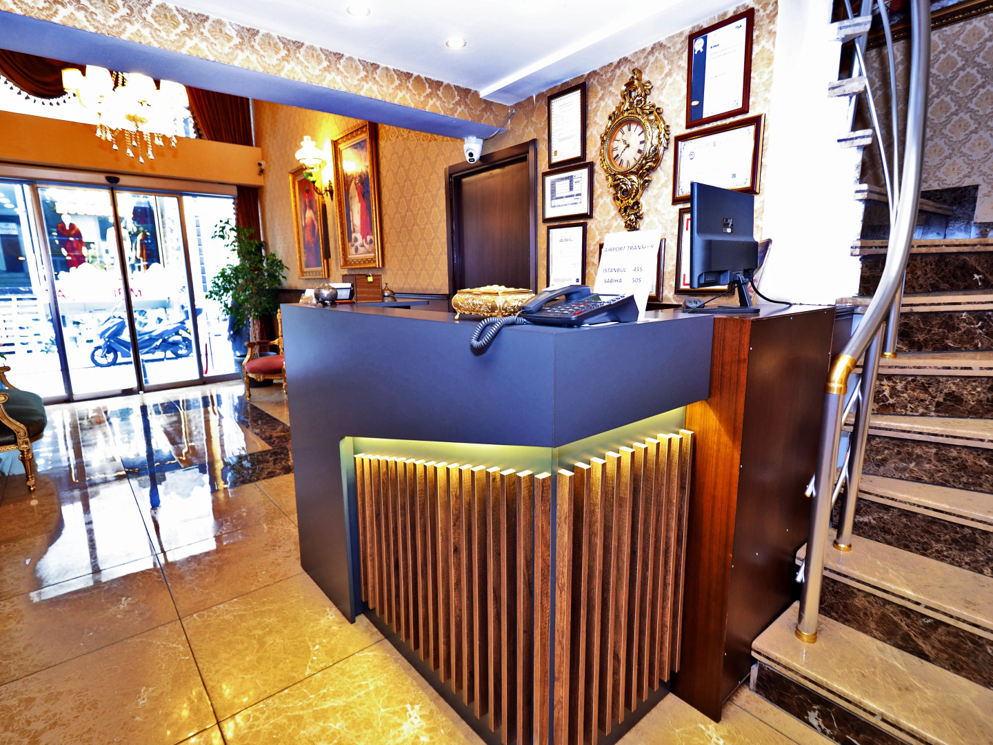 Photo - Elysion Hotel