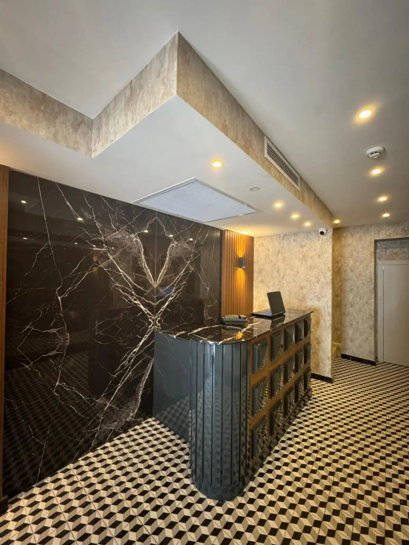 Photo - Center Hill Hotel