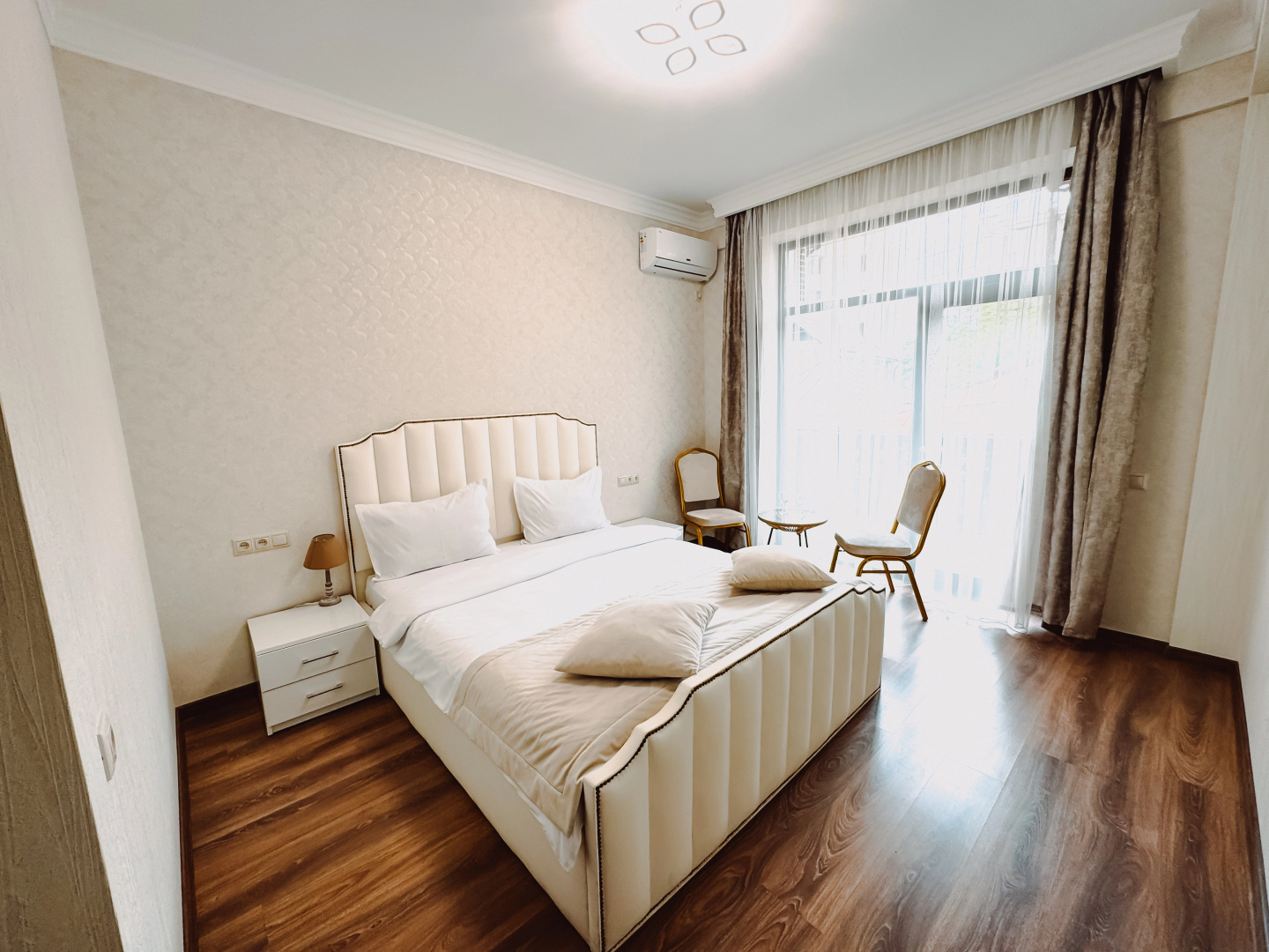 Photo - Armenia Hotel