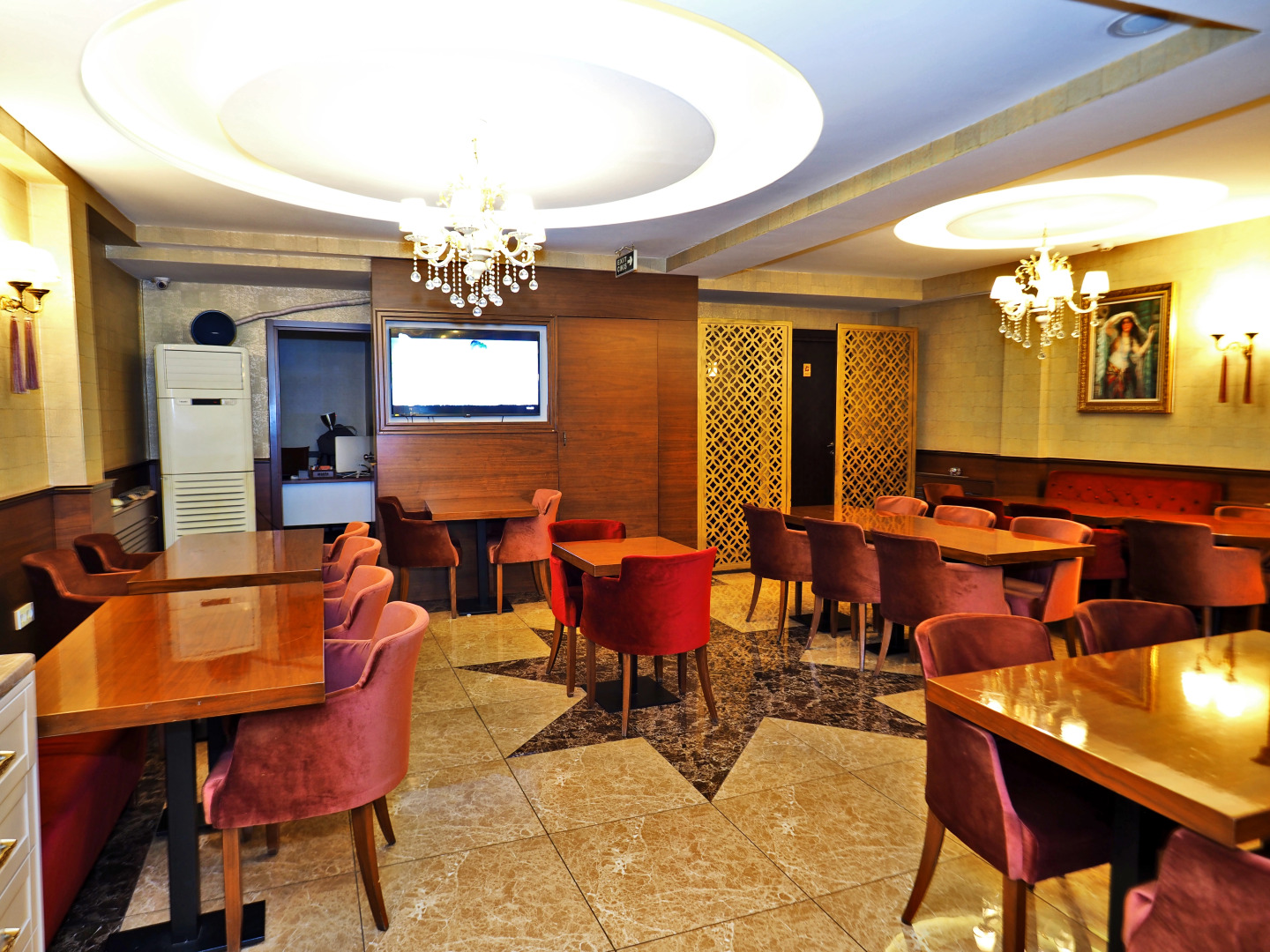 Photo - Elysion Hotel