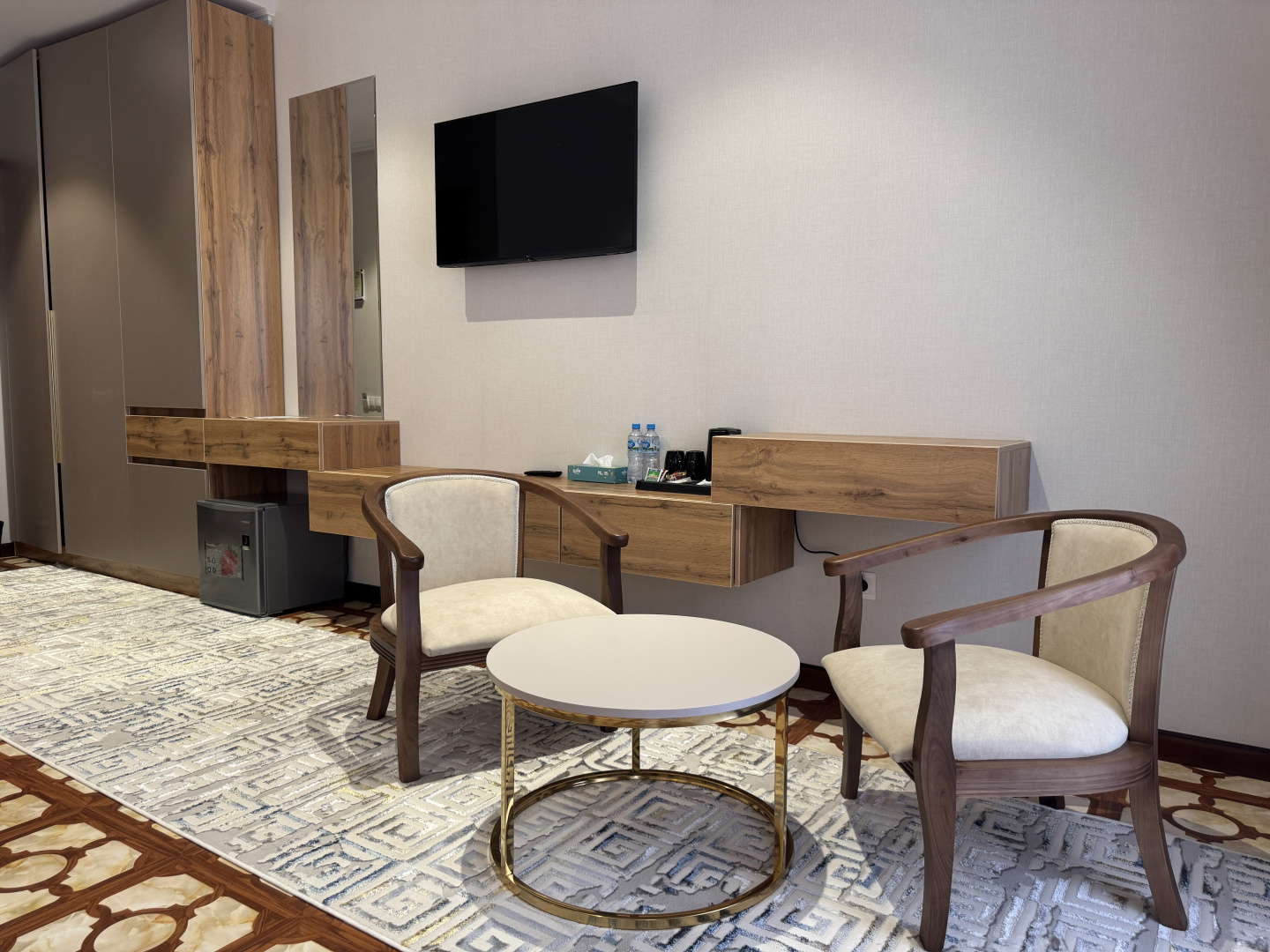 Foto - Karvon Plaza Hotel