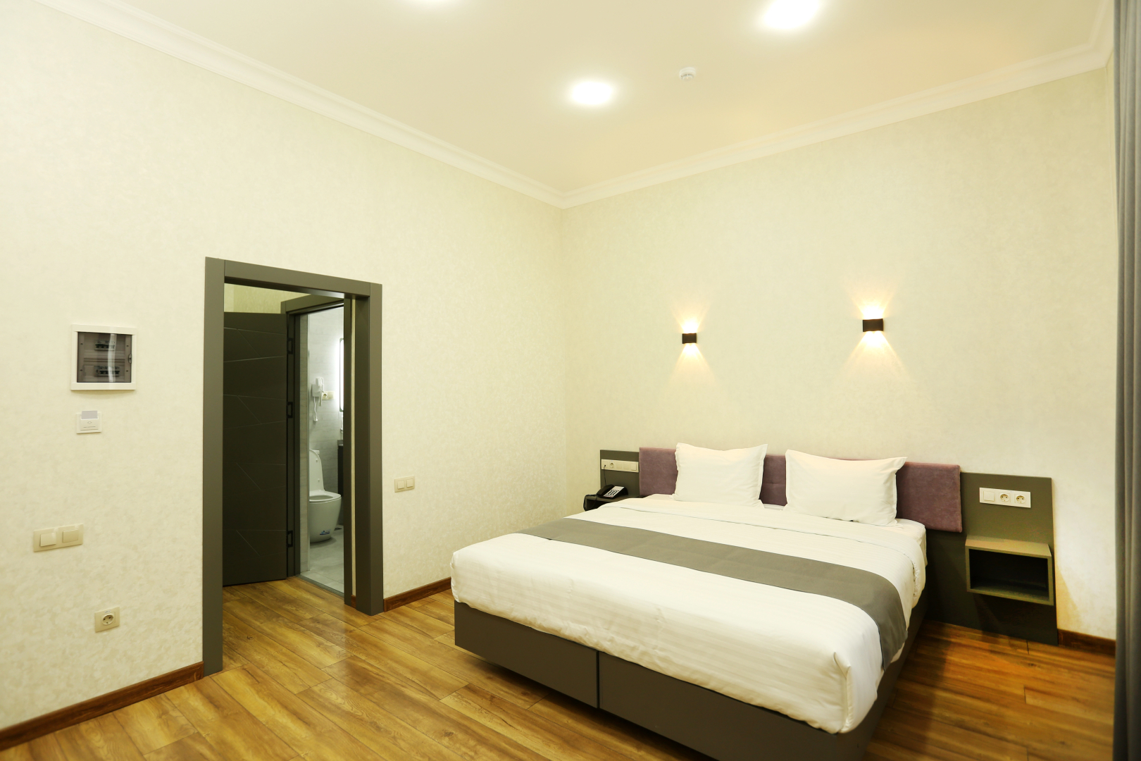 Photo - Parklane Hotel