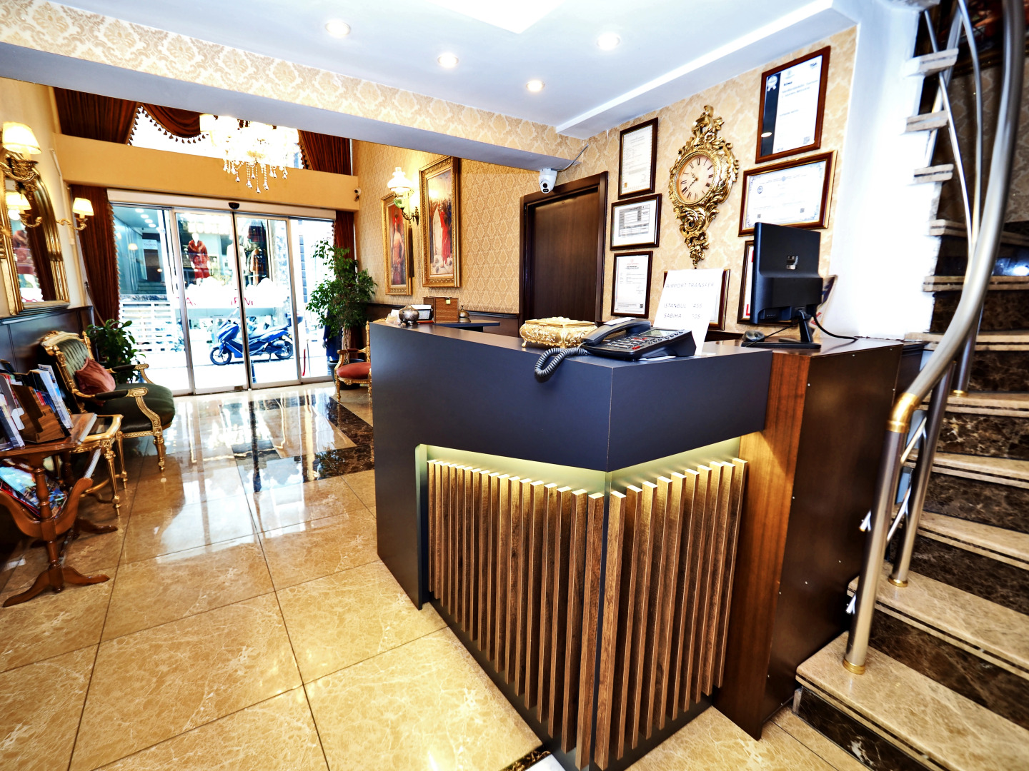 Photo - Elysion Hotel