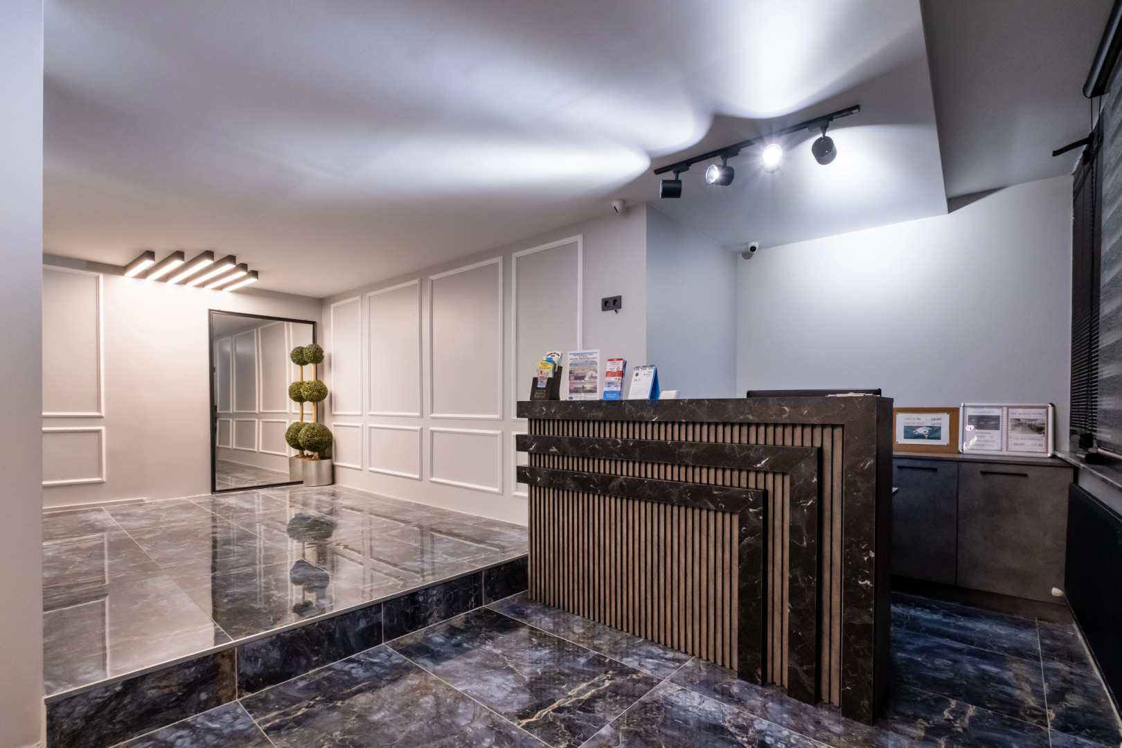 Photo - The Queen Hotel