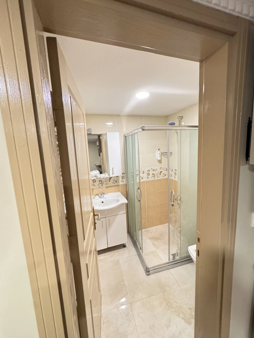 Photo - RENOVA CiTY HOTEL