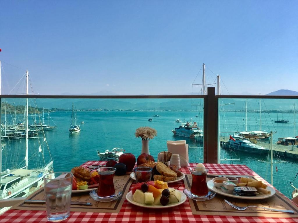 Photo - Alesta Yacht Hotel