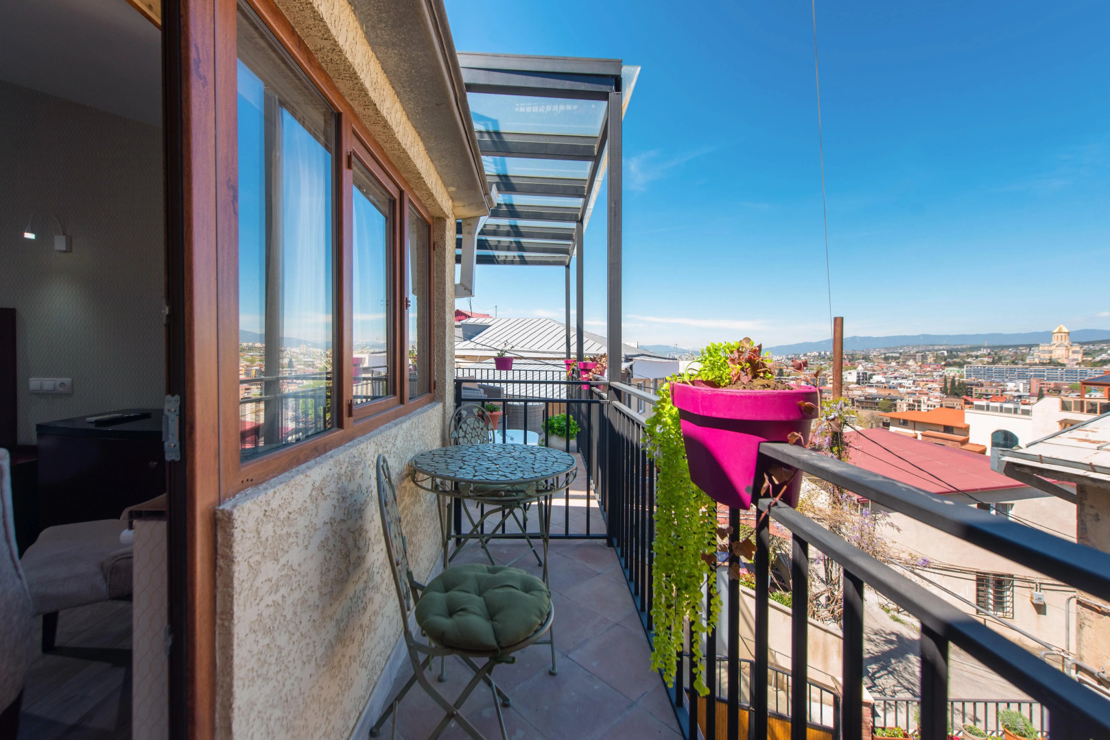 Photo - Kraveli Hotel