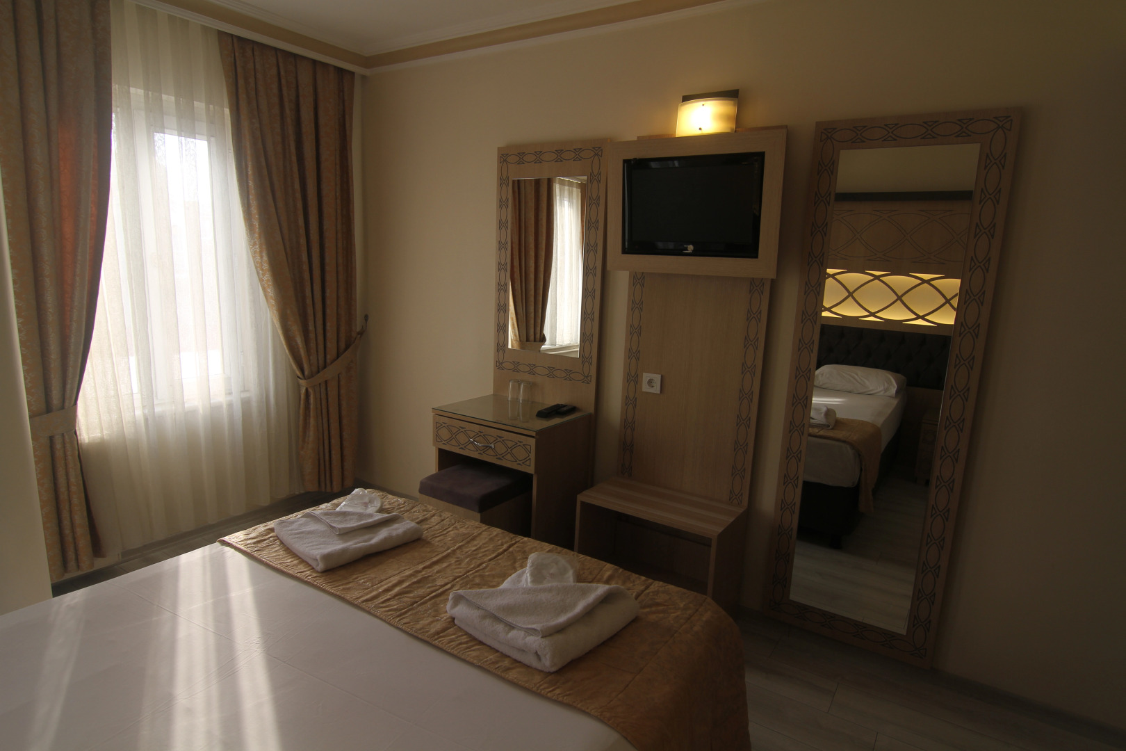 Photo - Grand Liza Hotel