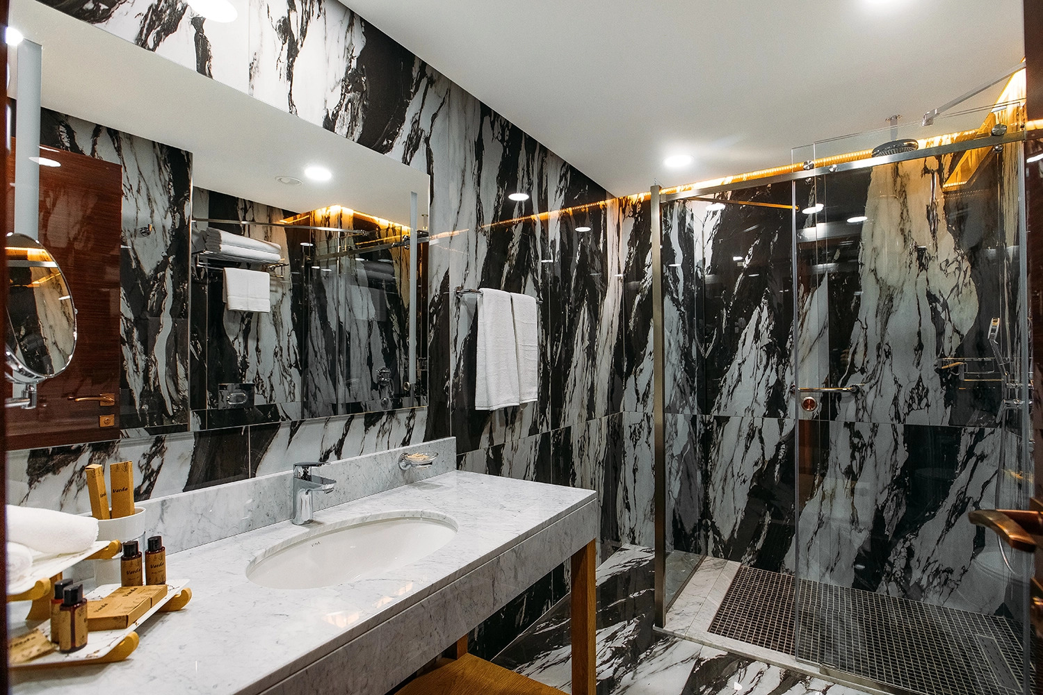 Photo - Marjan Plaza Hotel