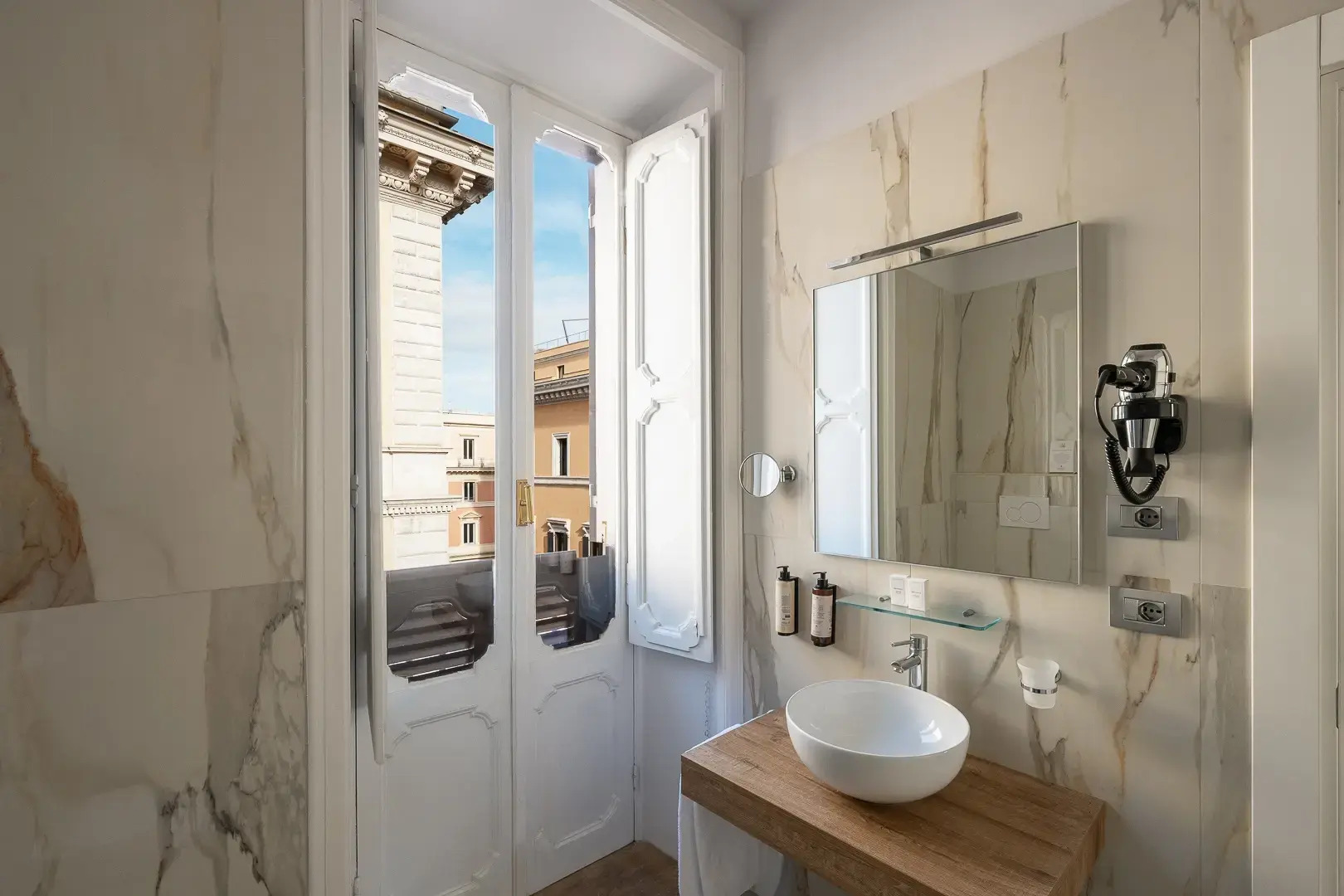 Photo - Hotel Caravita