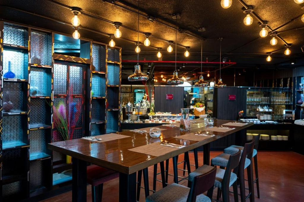 Photo - RakYim Siam - Sukhumvit 15