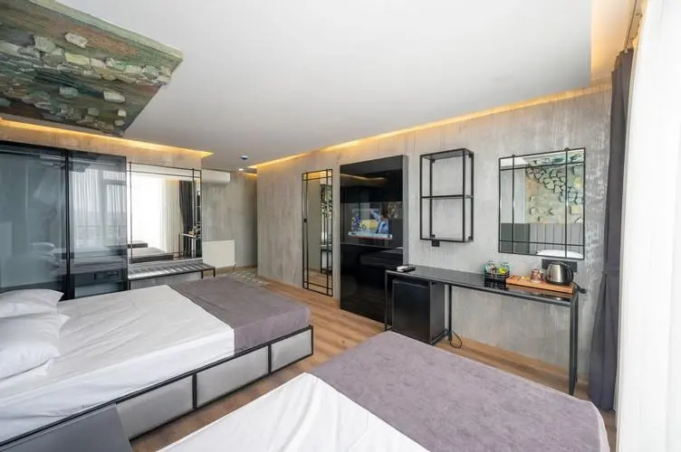 Photo - Continental Airport Hotel
