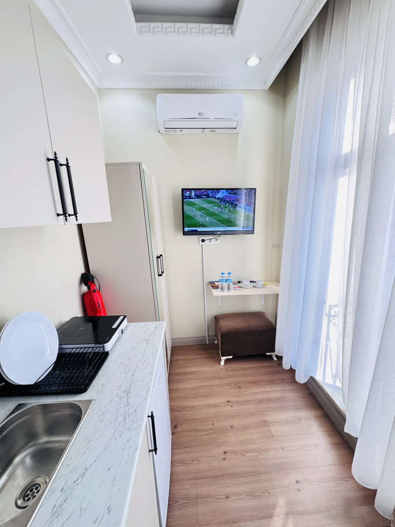 Photo - RENOVA CiTY HOTEL